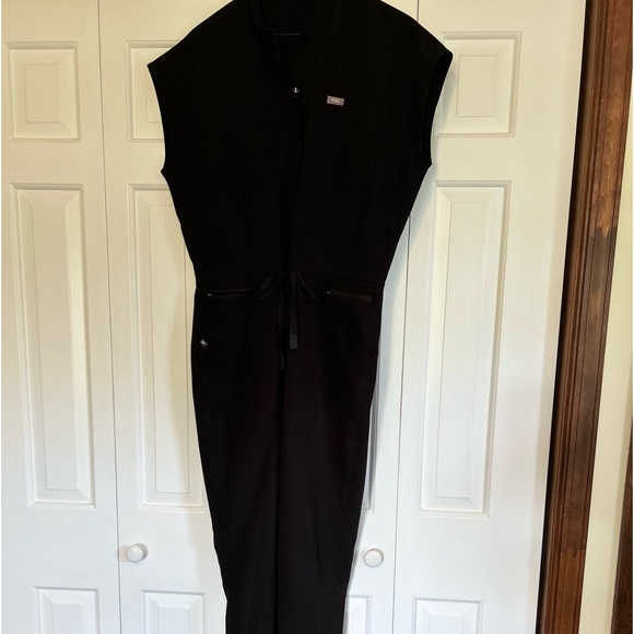 Figs Pants & Jumpsuits Nwt Figs Rafaela Cargo Scrubjumpsuit In